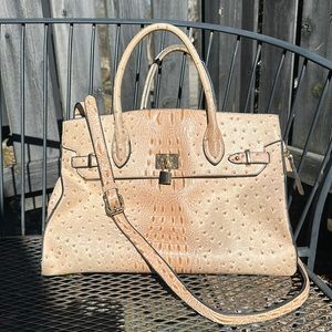 Boutique Crossbody Tote 💖